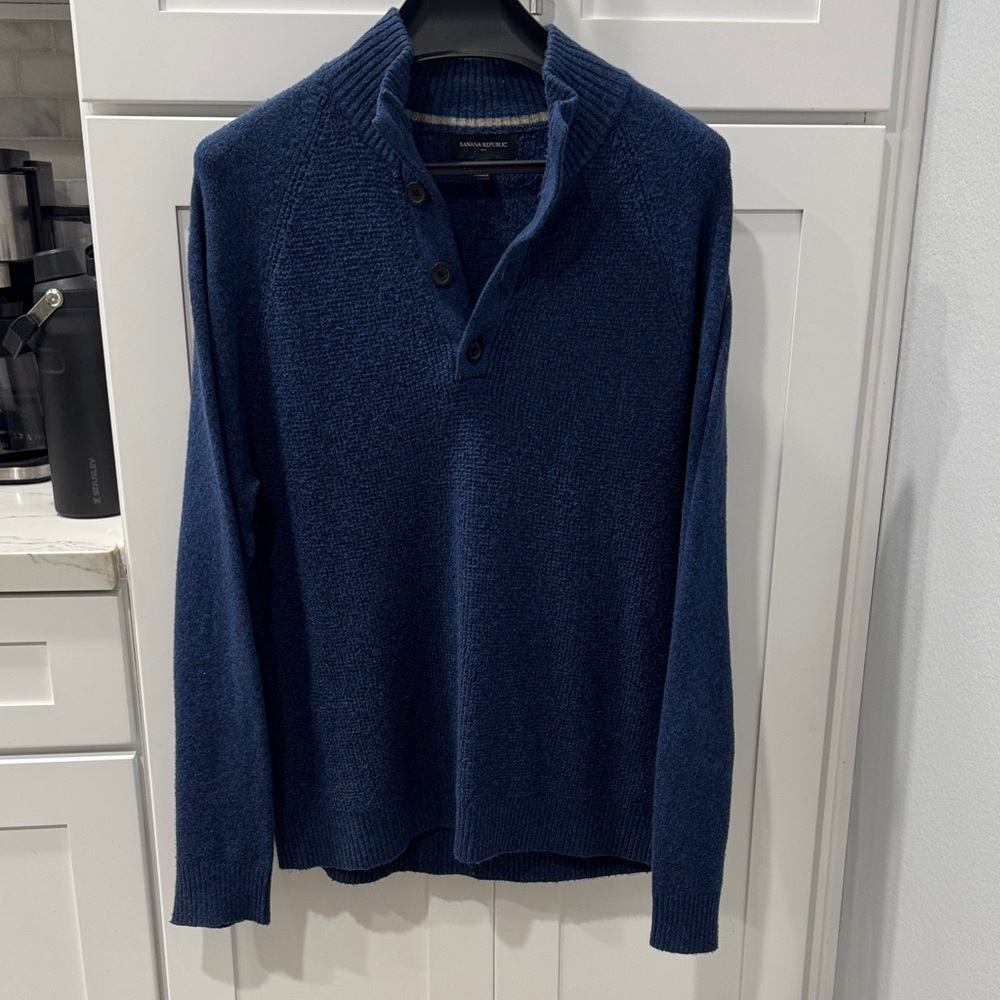 Banana Republic Factory Men's Sweater